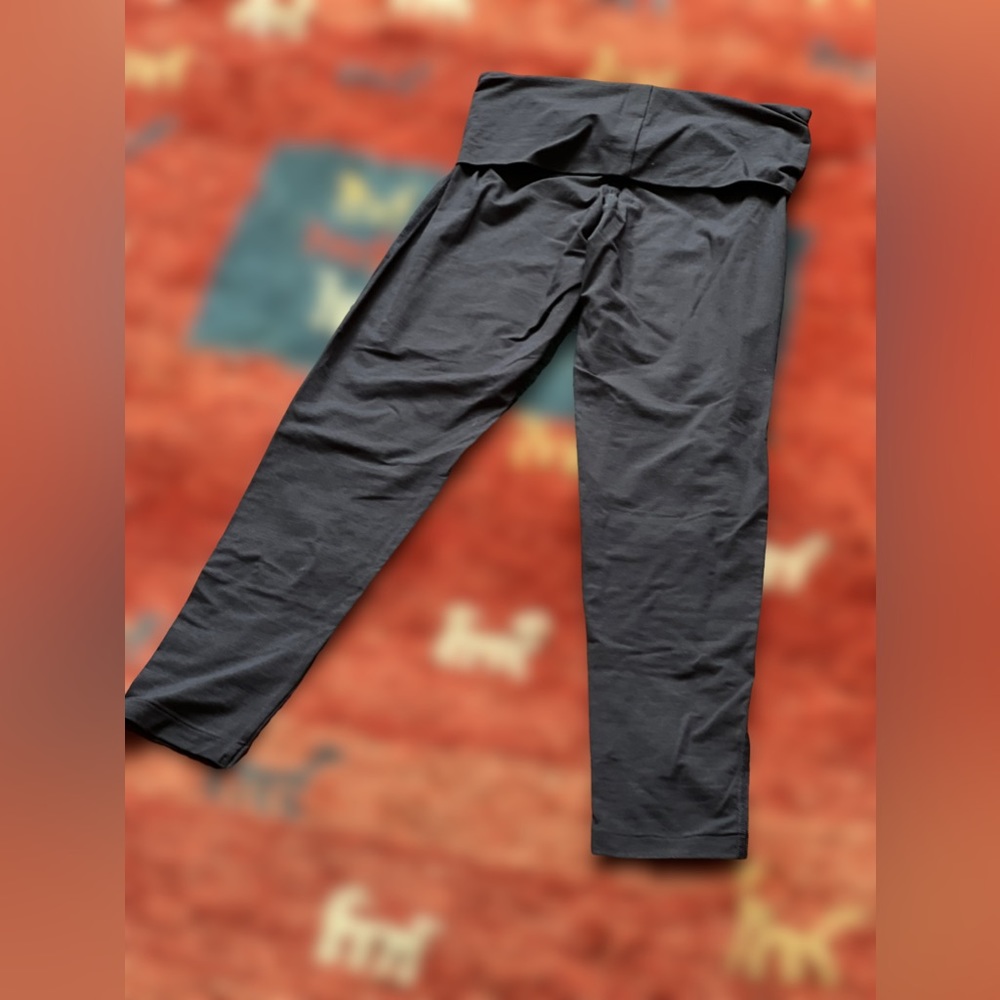 New, never worn. Ça va de soi cotton leggings, sz medium ( sz 4) dark blue